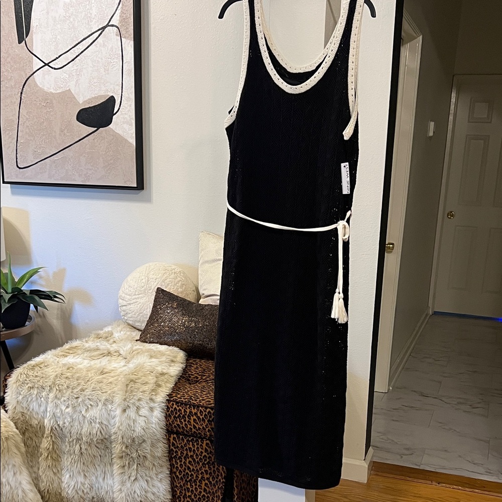 Nine West Black Pullover Sweater Dress with White Accents